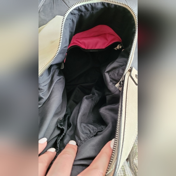 Elliott Lucca Designer Cream Tan Beige Crossbody Purse Handbag - Picture 5 of 11